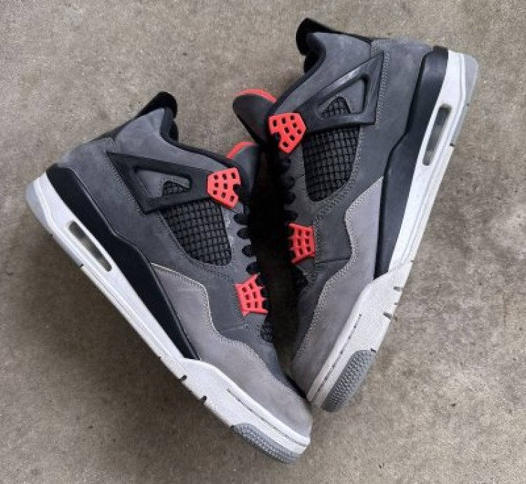 Air Jordan 4 Retro Infrared Size 9