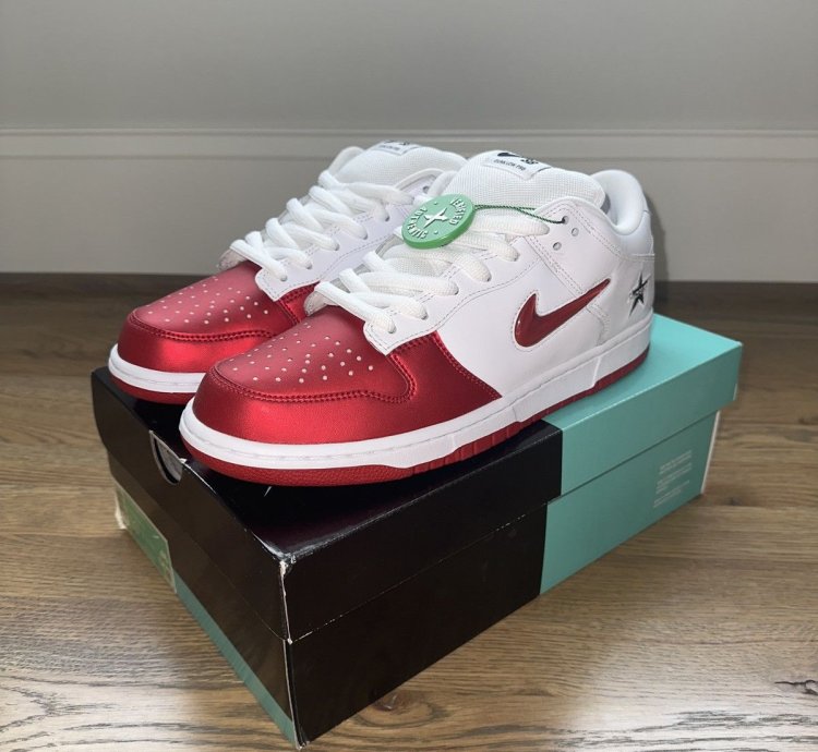 Varsity Red Supreme Nike Sb Dunk