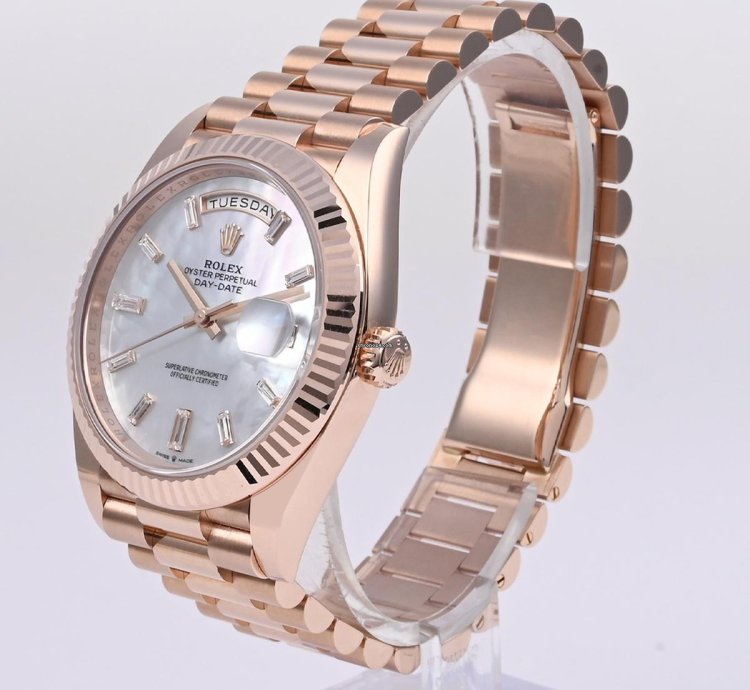 Rolex Day-date 40 228235 Rose Gold Mop Diamond Dial Fullset