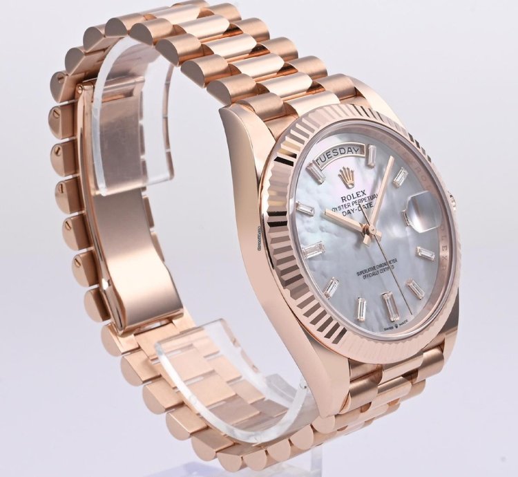 Rolex Day-date 40 228235 Rose Gold Mop Diamond Dial Fullset