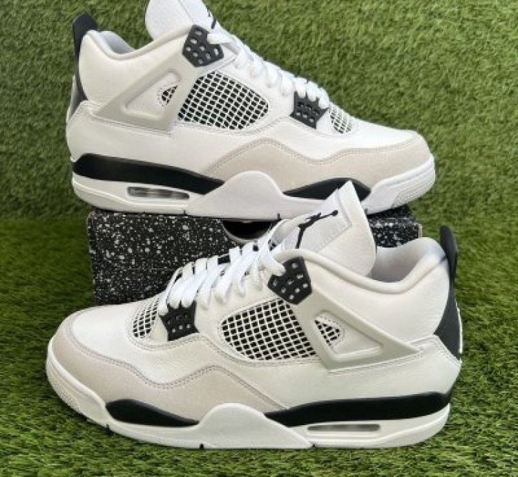 Air Jordan 4 Retro Military Black