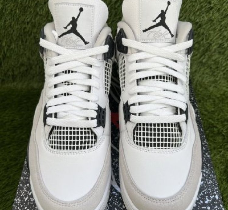 Air Jordan 4 Retro Military Black