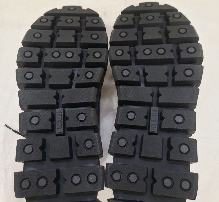 Wheel Tire Lug Sole Derby