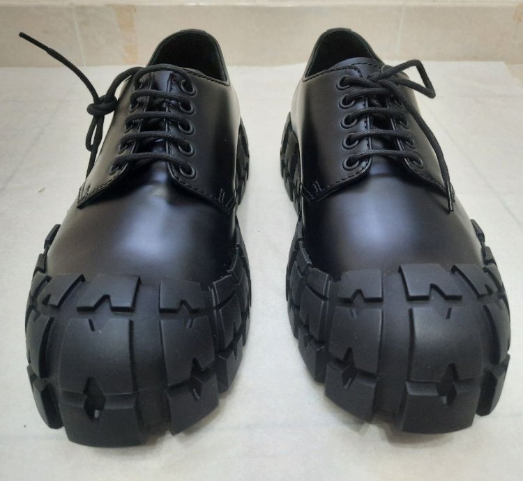 Wheel Tire Lug Sole Derby