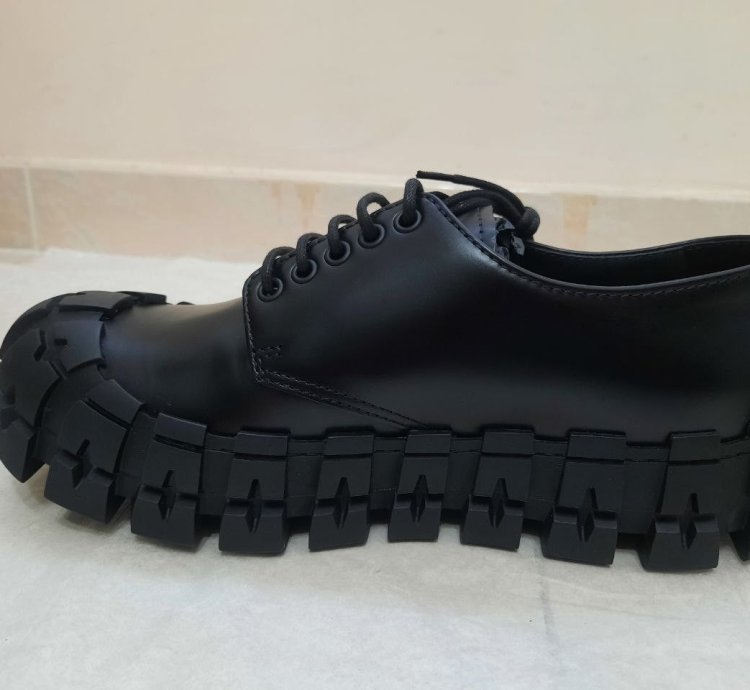 Wheel Tire Lug Sole Derby