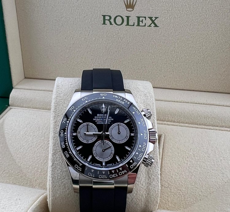 Rolex Daytona Black Dial - White Gold - Oysterflex