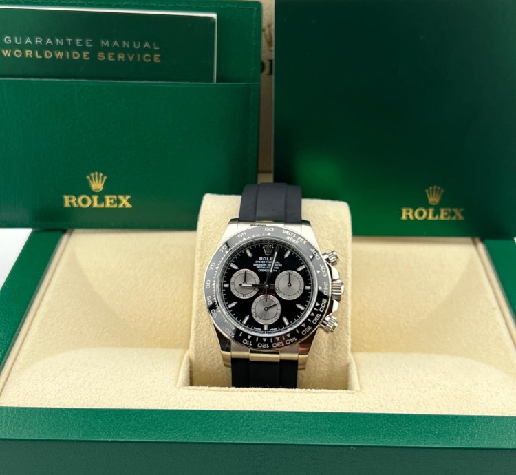 Rolex Daytona Black Dial - White Gold - Oysterflex