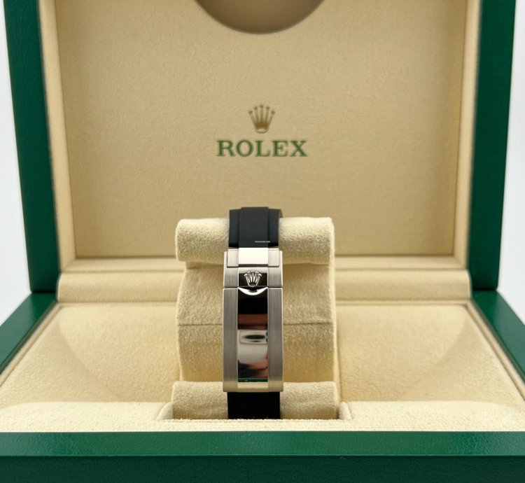 Rolex Daytona Black Dial - White Gold - Oysterflex