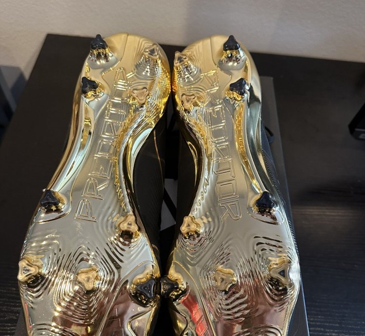 Jude Bellingham Adidas Predator Elite Fg Beligold