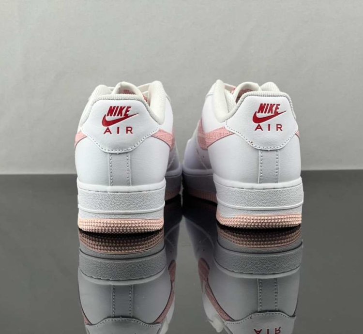 Nike Air Force 1 Low Valentines Day 2022