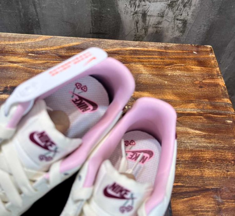 Nike Air Force 1 Low valentines Day 2023