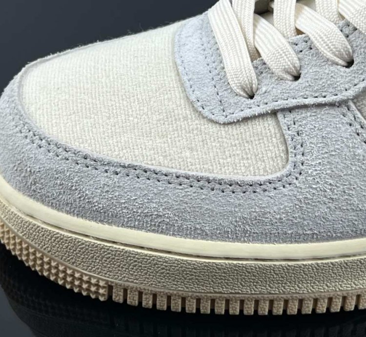 Nike Air Force 1 Lv8 Photon Dust