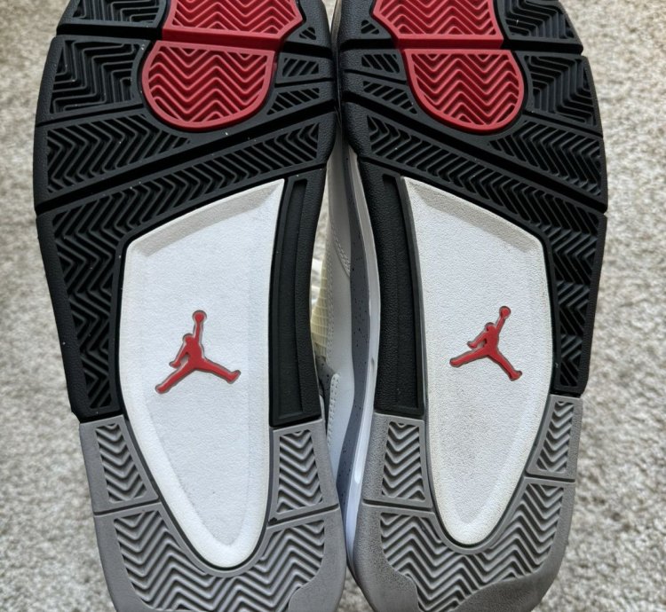 Air Jordan 4 Retro White Cement 2012 Size 9 5
