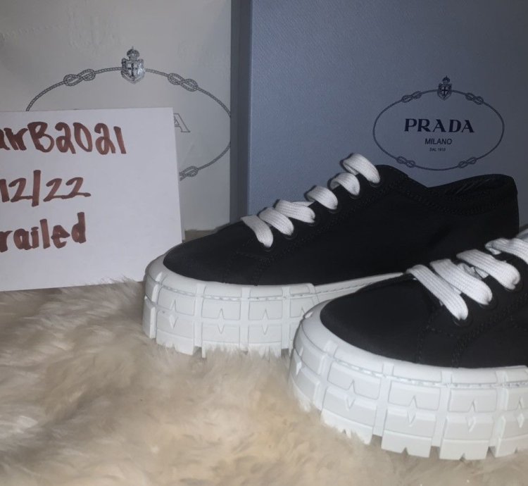 Women Nylon Gabardine Sneakers