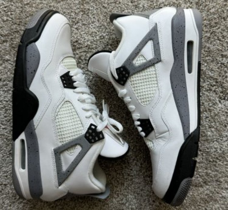 Air Jordan 4 Retro White Cement 2012 Size 9 5