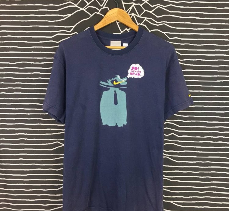 Vtg Y2k Nike Sb Dunk Sneakerhead Swoosh Graphic Tee