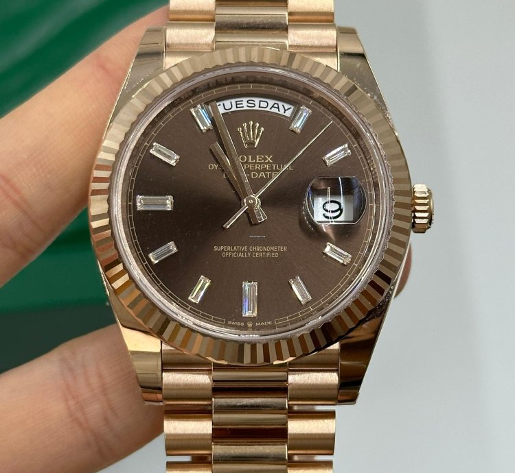 Rolex Day-date 40 228235a Choco Roman Diamonds