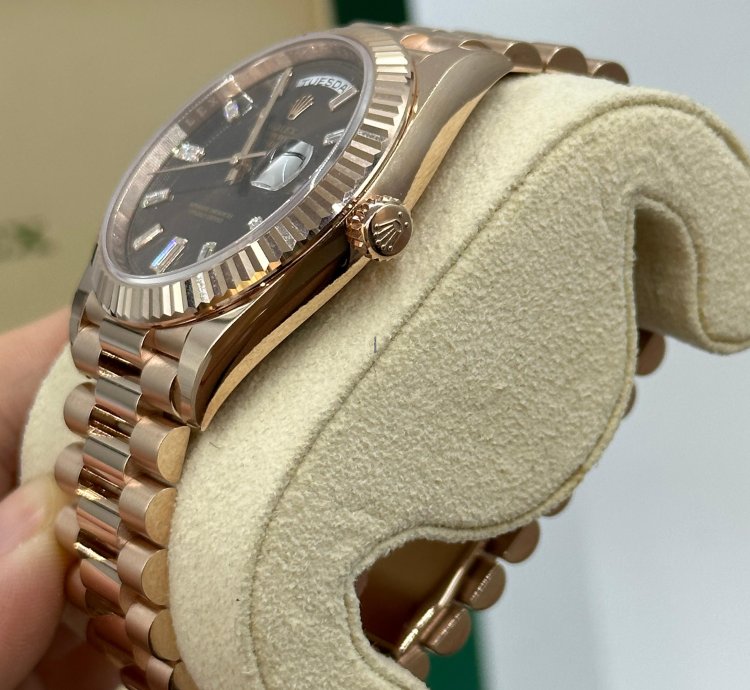 Rolex Day-date 40 228235a Choco Roman Diamonds