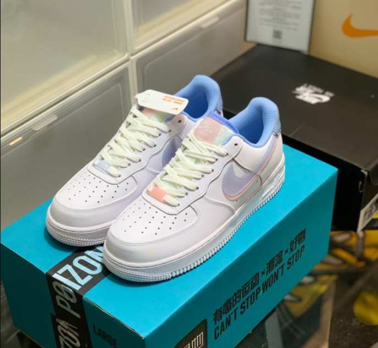 Nike Air Force 1 double Swoosh