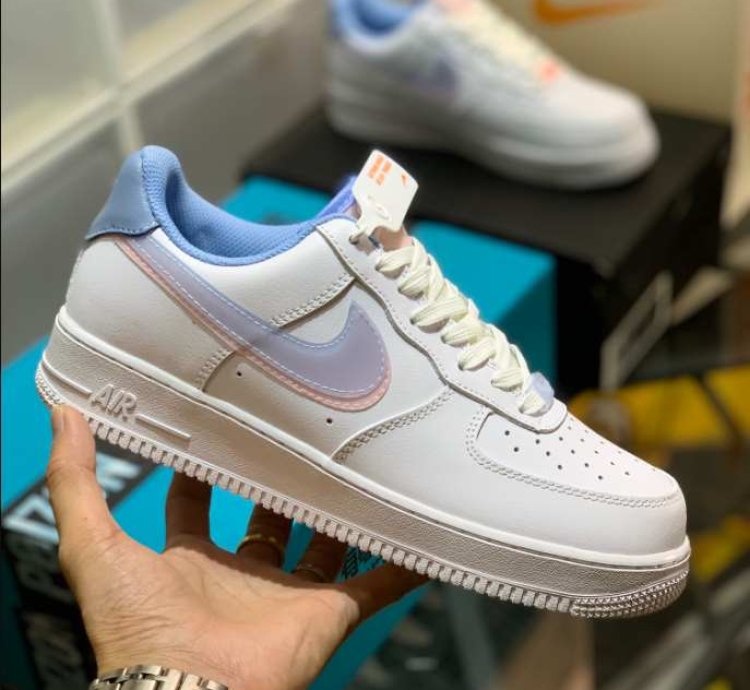 Nike Air Force 1 double Swoosh