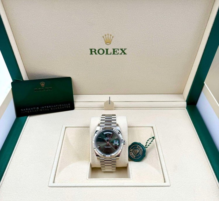 Rolex Day-date 40 228236 40mm Platinum Bracelet Green Roman Dial Unworn 2024