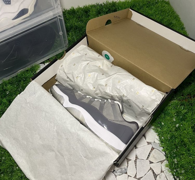 Air Jordan 11 Low Cool Grey