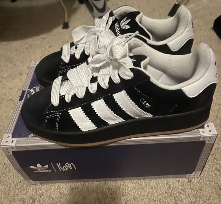 Korn Adidas
