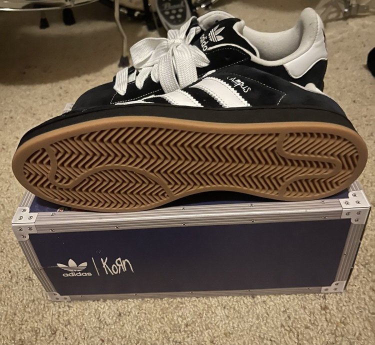 Korn Adidas