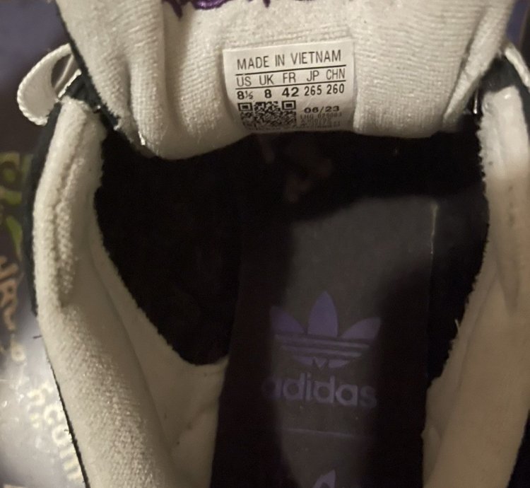 Korn Adidas