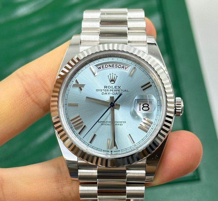 Rolex Day-date 40 228236 Ice Blue Roman