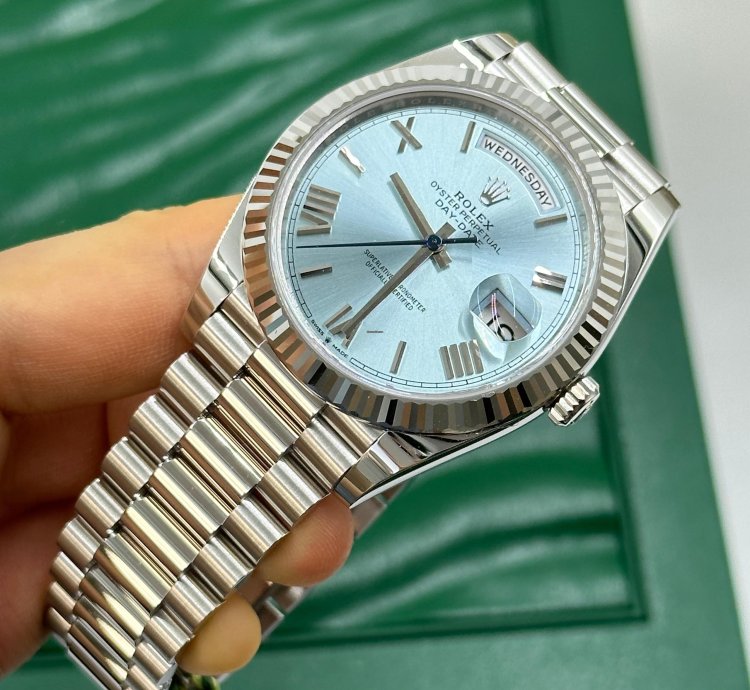 Rolex Day-date 40 228236 Ice Blue Roman