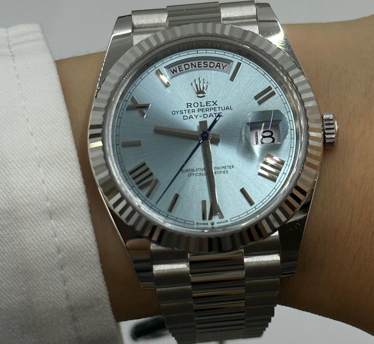 Rolex Day-date 40 228236 Ice Blue Roman