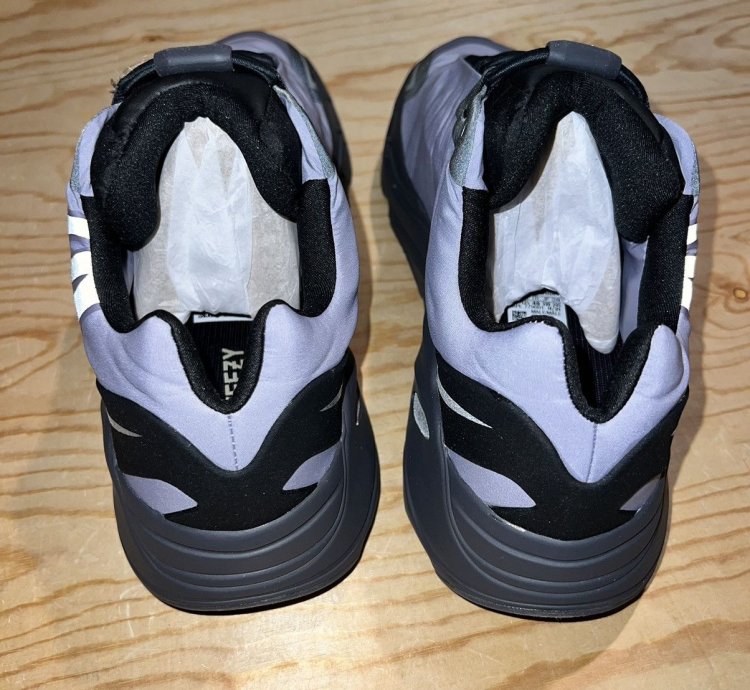 Men Adidas Yeezy Boost 700 Mnvn Geode Shoes