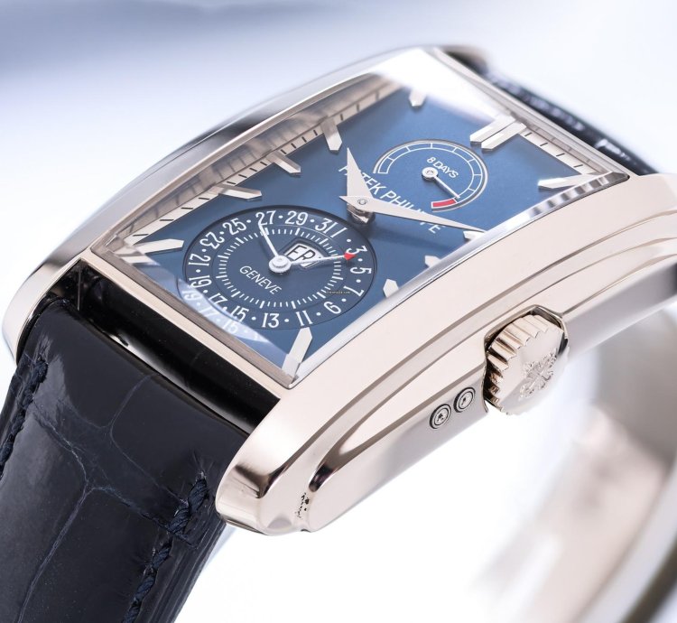 Patek Philippe Gondolo Ref 5200g-001 18k White Gold Folding Clasp Box Papers Bj 2016 Pp Service 2025