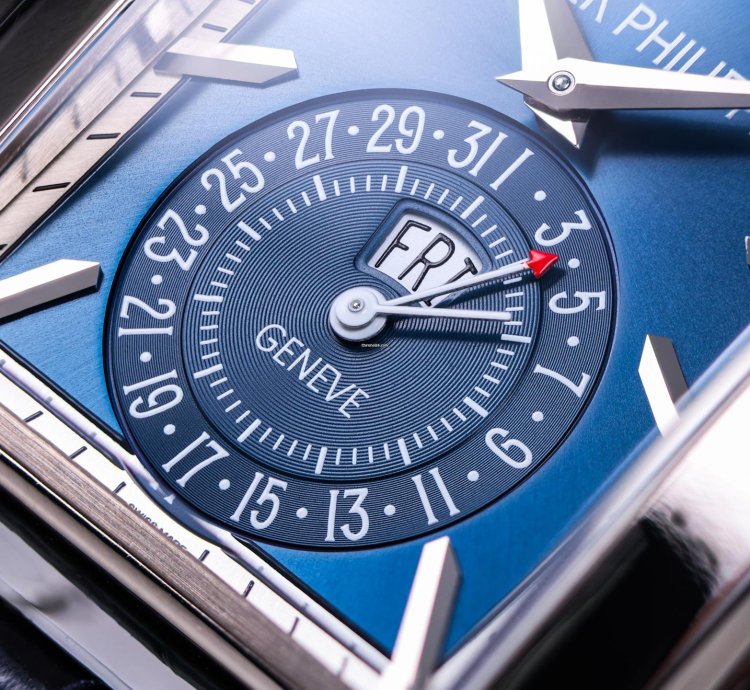 Patek Philippe Gondolo Ref 5200g-001 18k White Gold Folding Clasp Box Papers Bj 2016 Pp Service 2025