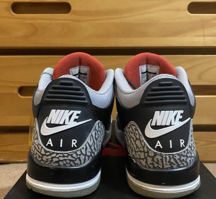 Air Jordan Retro 3 Black Cement 2018 Size 11 5