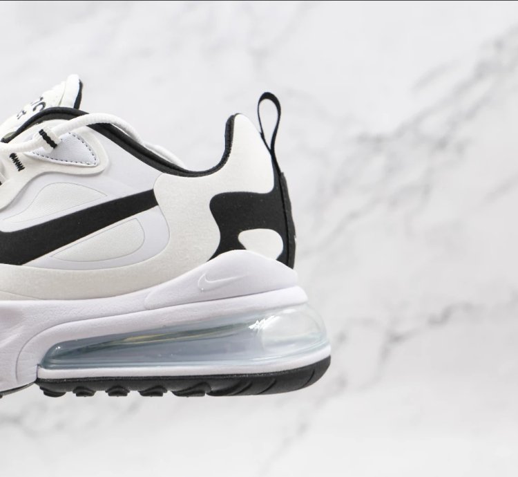 Nike Air Max 270 React W B