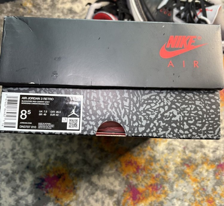Air Jordan Retro 3 Black Cement 2024 Size 8 5