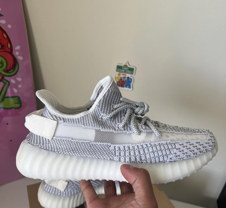 New Adidas Yeezy Boost 350 V2 Static Non-reflective Size 7
