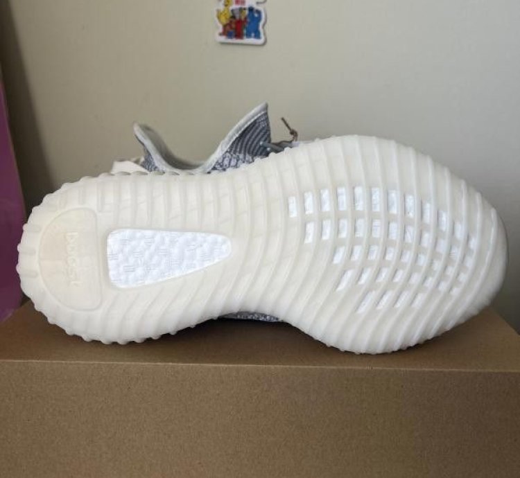 New Adidas Yeezy Boost 350 V2 Static Non-reflective Size 7