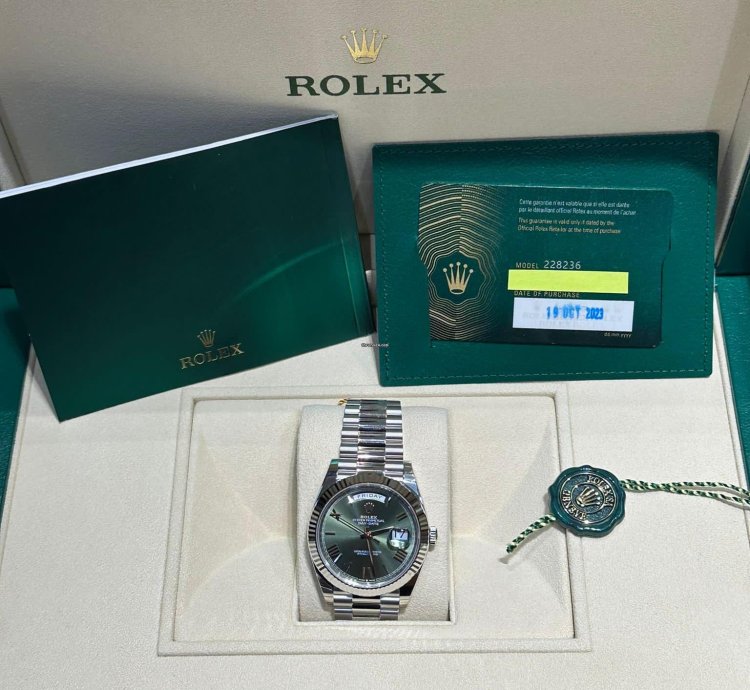 Rolex Day-date 40 228236-0008 Green Roman Platinum