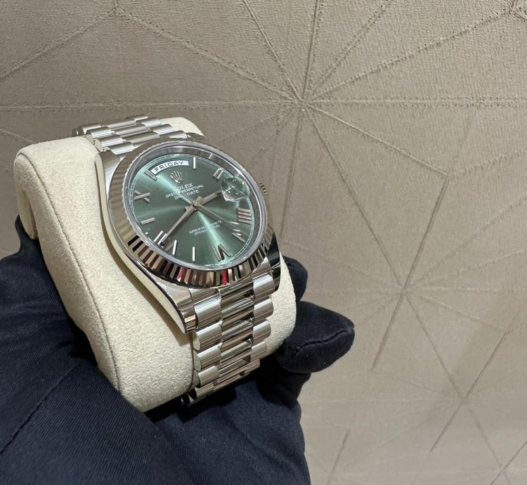 Rolex Day-date 40 228236-0008 Green Roman Platinum