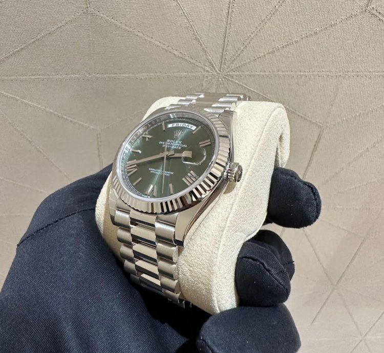 Rolex Day-date 40 228236-0008 Green Roman Platinum