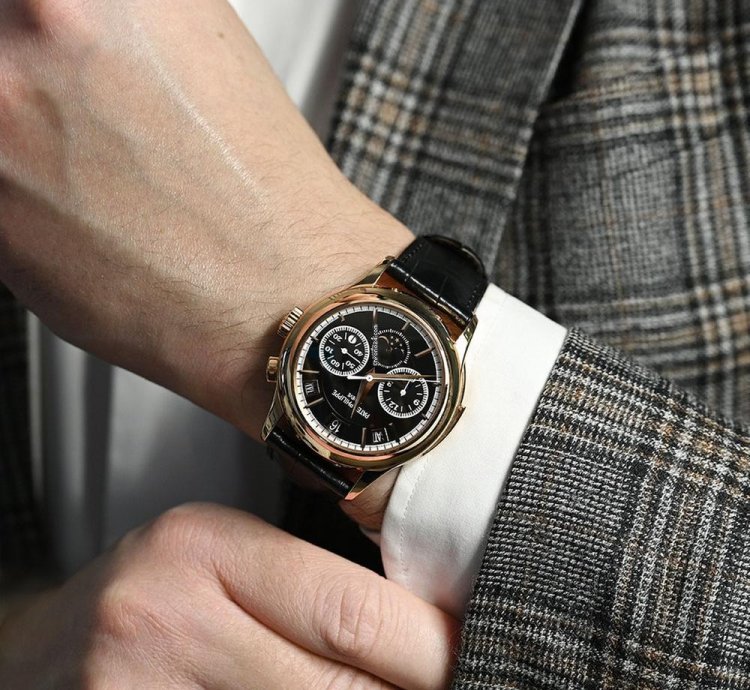 Patek Philippe Grand Complications 5208r-001 18k Rose Gold Black Dial 42 Mm