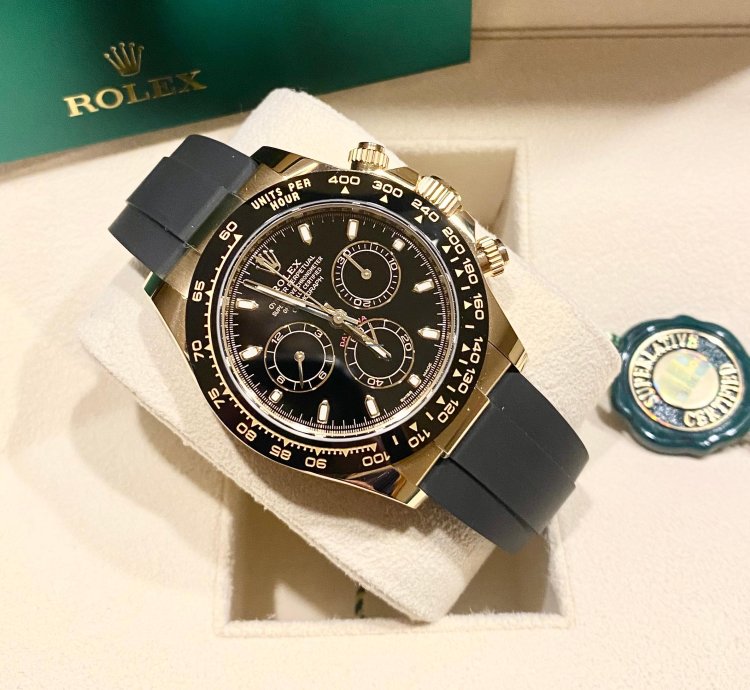 Rolex Daytona Black Dial Unworn Full Set 116518ln