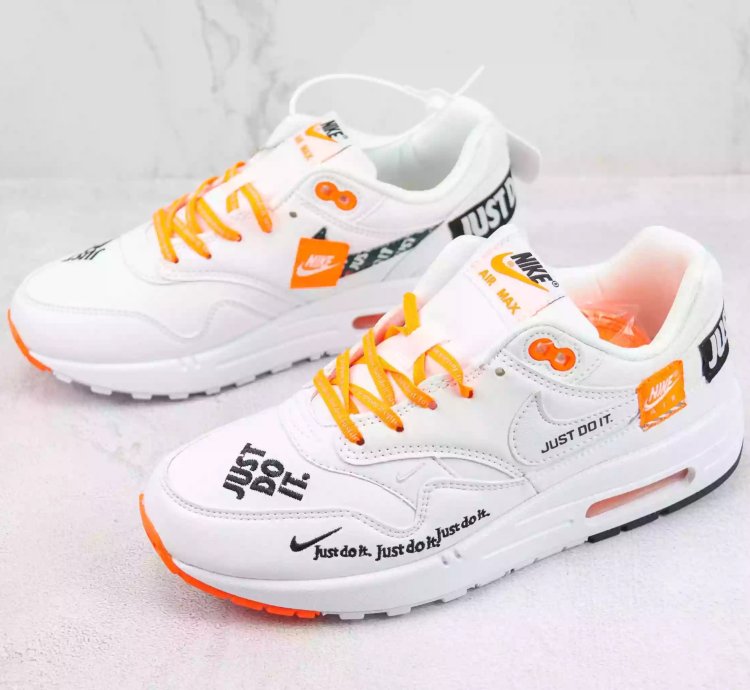 Nike Wmns Air Max 1 Lx just Do It