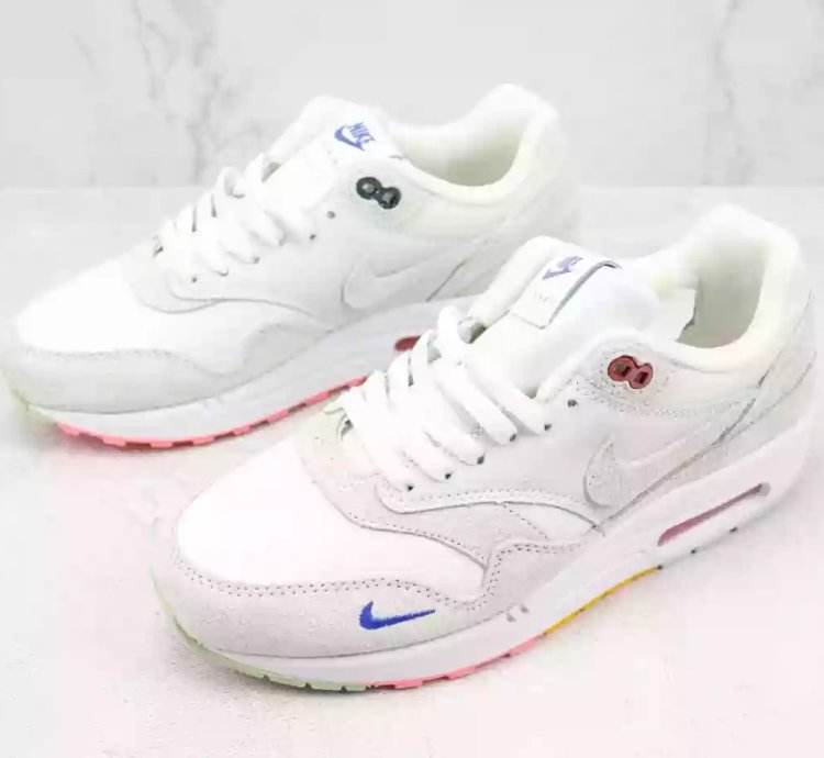 Nike Wmns Air Max 1 Premium pom Pom Polka Dots