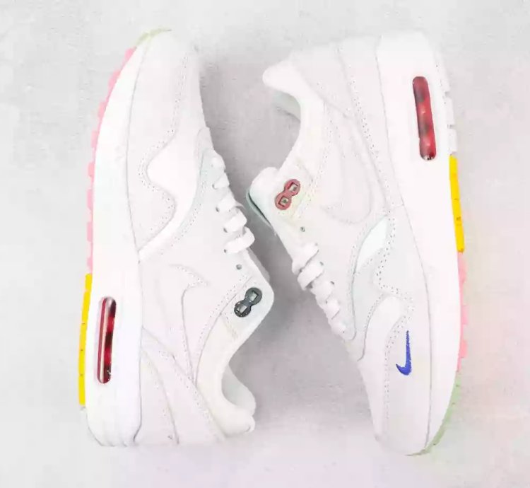 Nike Wmns Air Max 1 Premium pom Pom Polka Dots