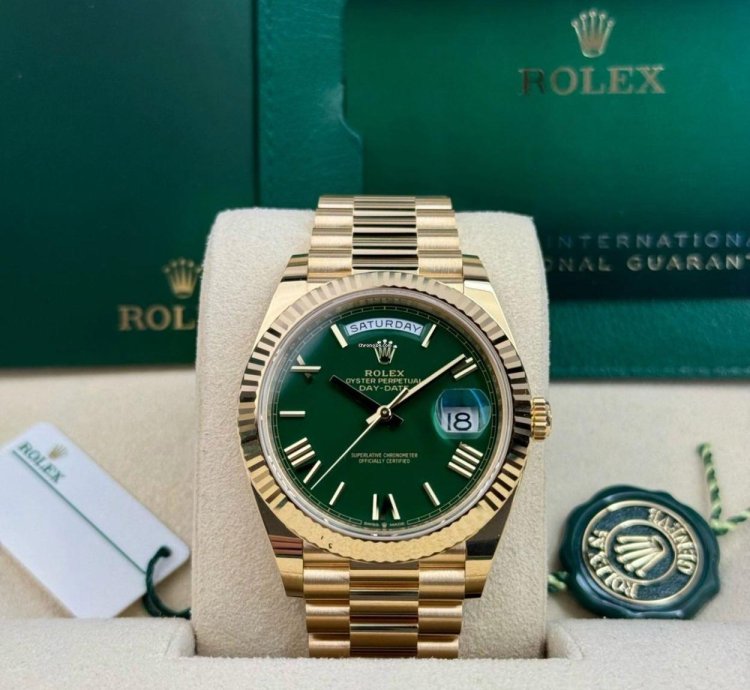 Rolex Day-date 40 228238 18k Yellow Gold Green Roman Dial 40mm