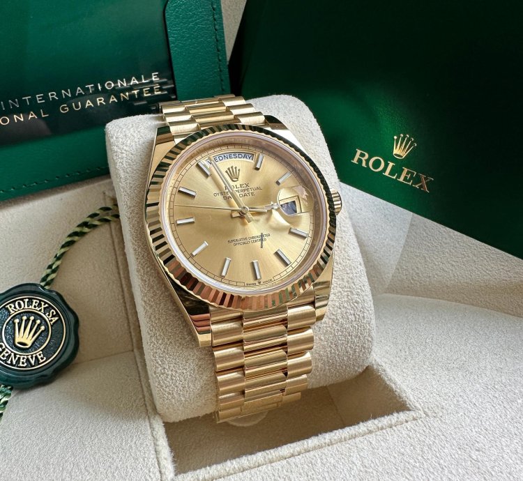 Rolex Day-date 40 228238 2024 Yellow Gold President Champagne Stick Dial - Unworn Complete Set